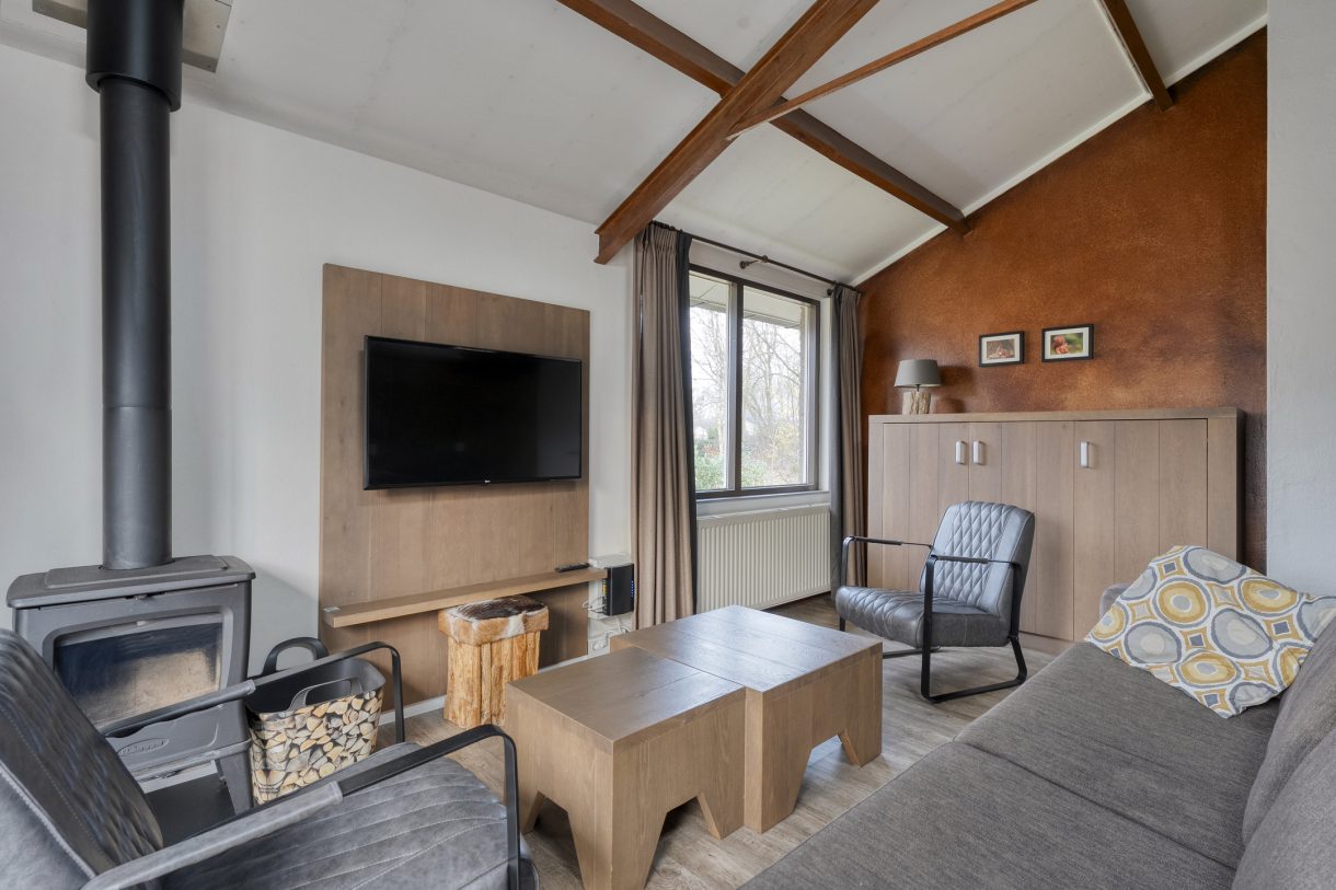 Te koop: Foto Woonhuis aan de Oshaarseweg 24-68 in Echten