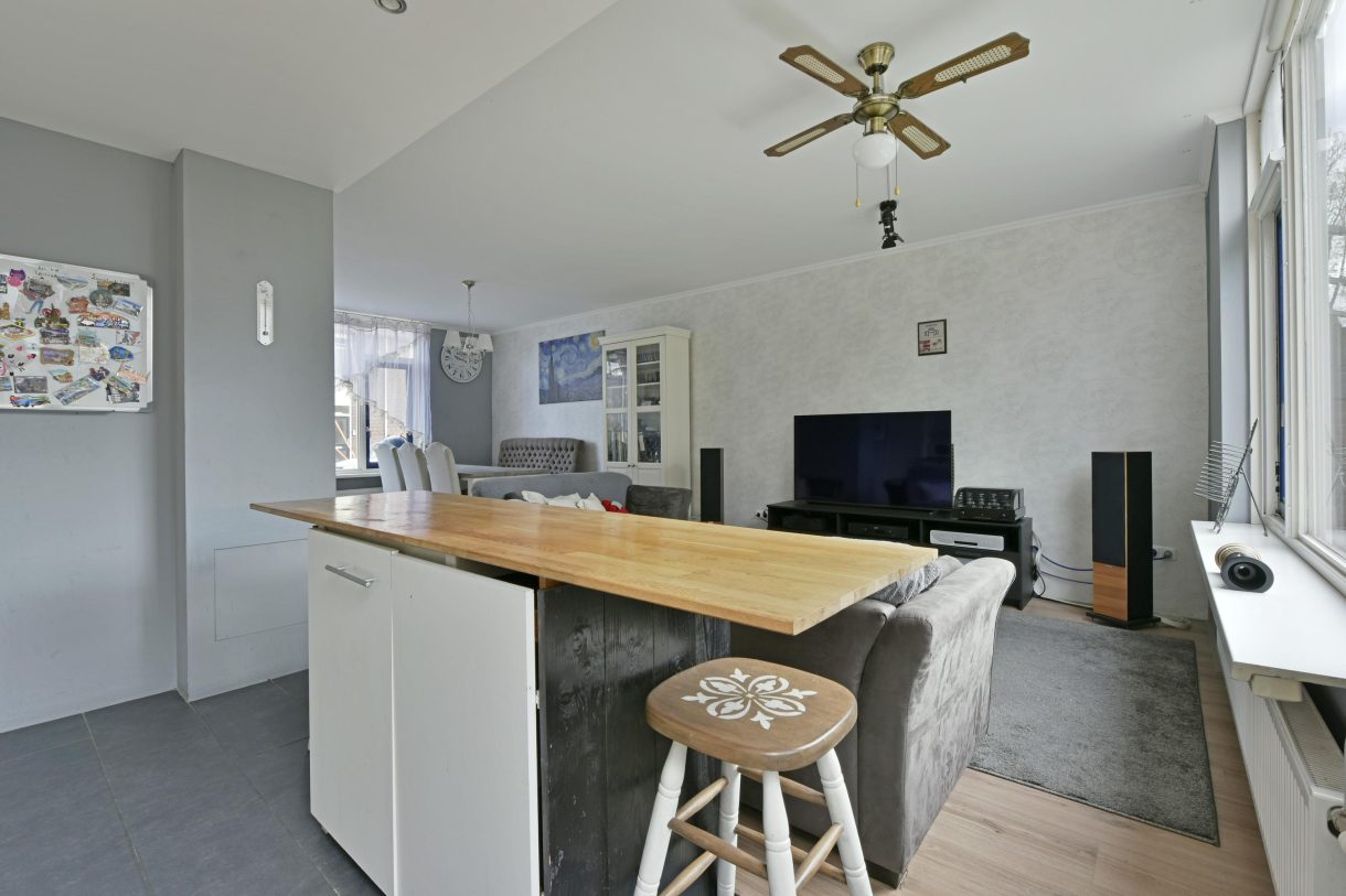 Te koop: Foto Woonhuis aan de Schout Clantstraat 56 in Nieuwveen