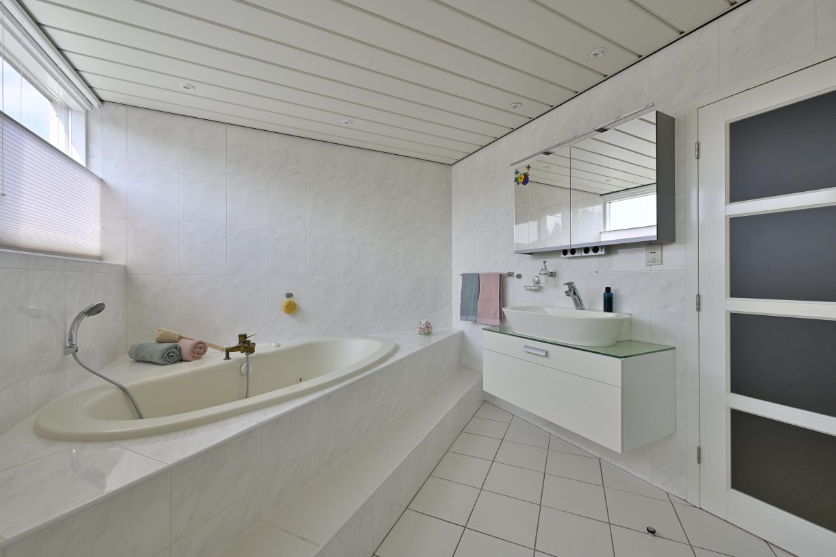 Te koop: Foto Woonhuis aan de Zuideinde 64 in Nieuwkoop