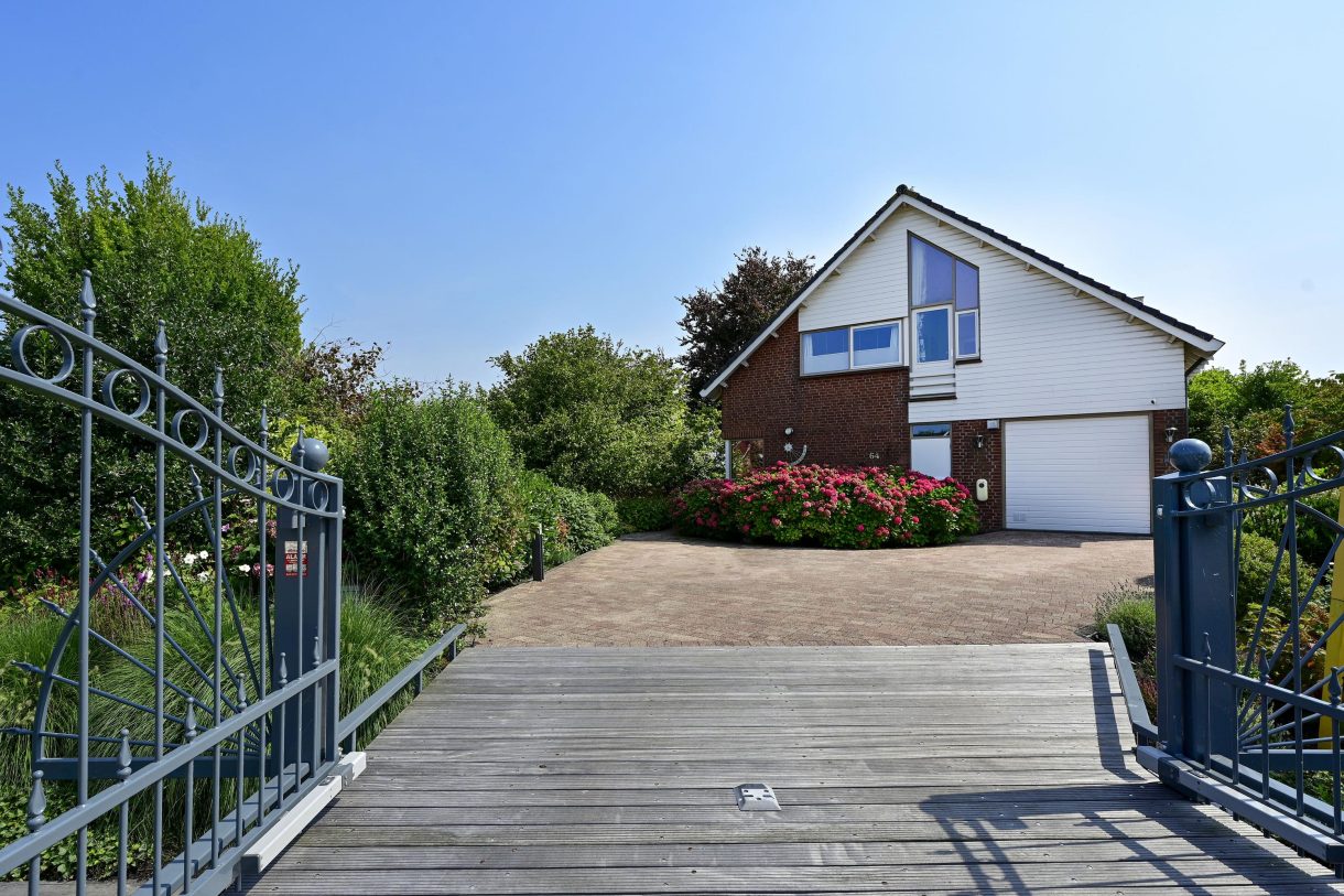 Te koop: Foto Woonhuis aan de Zuideinde 64 in Nieuwkoop