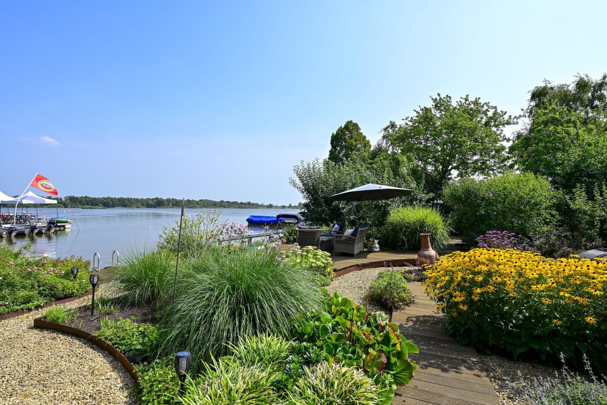 Te koop: Foto Woonhuis aan de Zuideinde 64 in Nieuwkoop