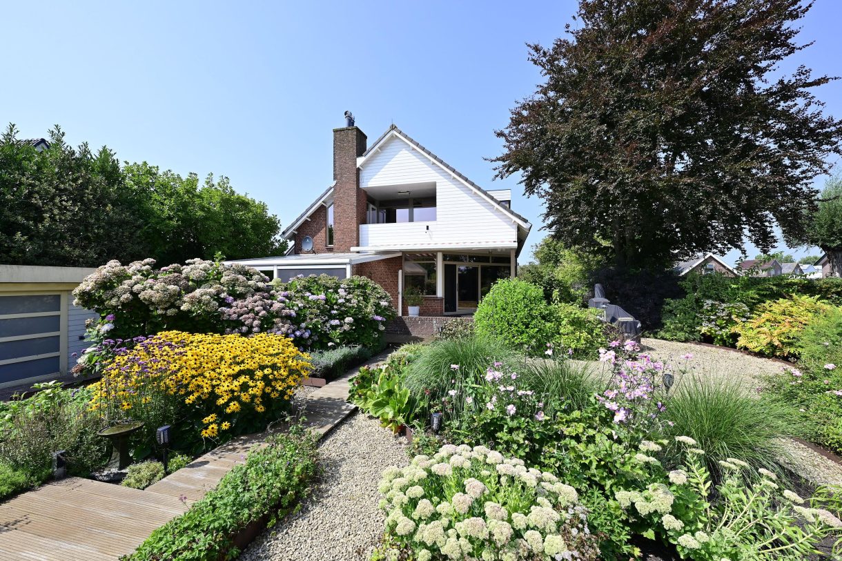 Te koop: Foto Woonhuis aan de Zuideinde 64 in Nieuwkoop