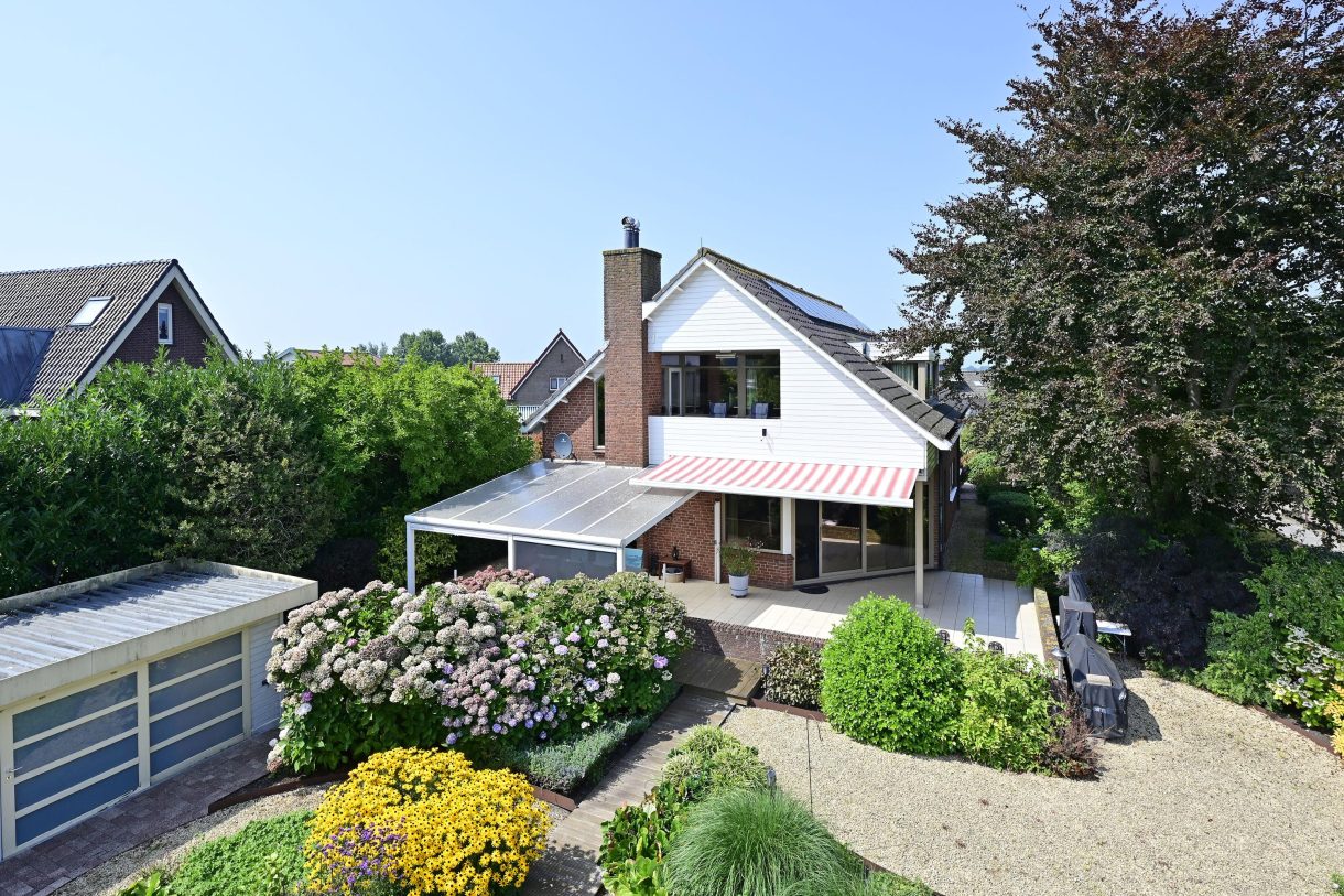 Te koop: Foto Woonhuis aan de Zuideinde 64 in Nieuwkoop