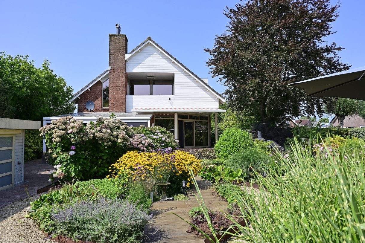 Te koop: Foto Woonhuis aan de Zuideinde 64 in Nieuwkoop