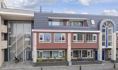 Hoofdfoto van Veenendaal Kostverloren 76