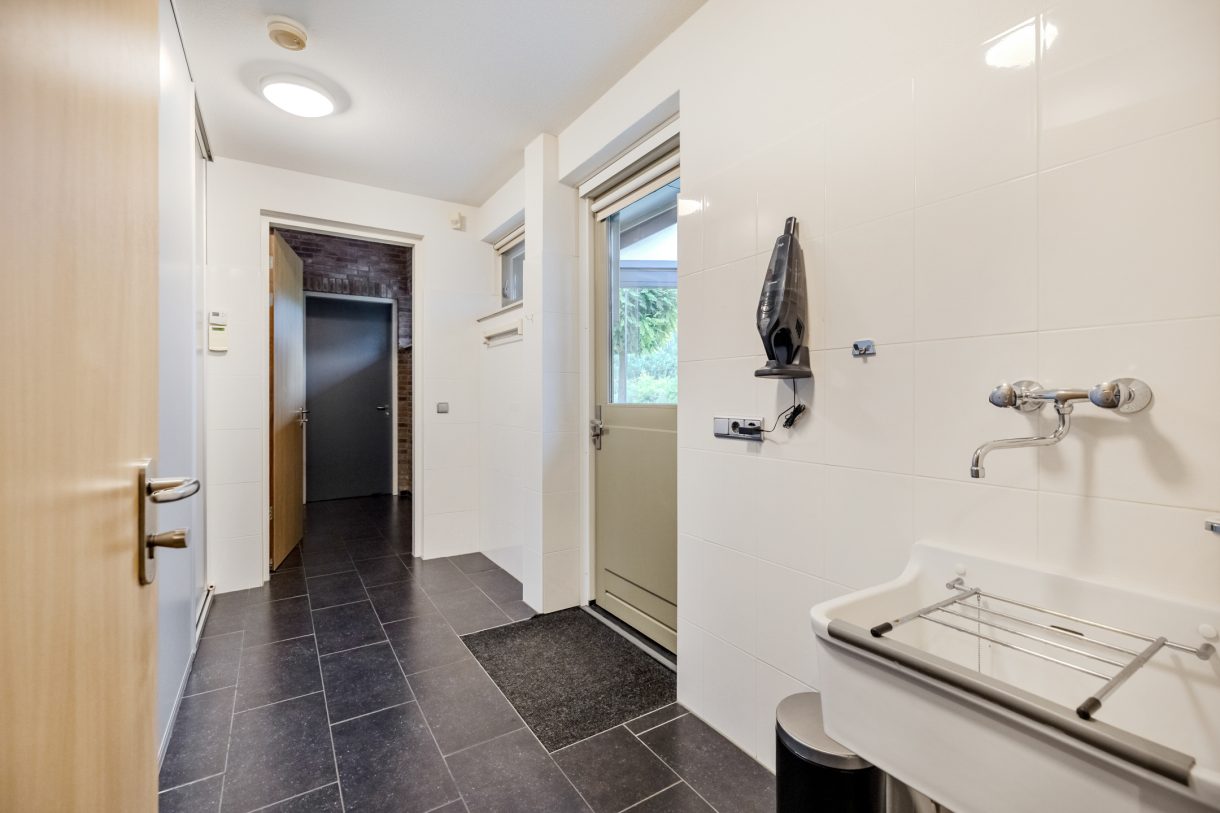 Te koop: Foto Woonhuis aan de Mr. J.B. Kanweg 5A in Witteveen