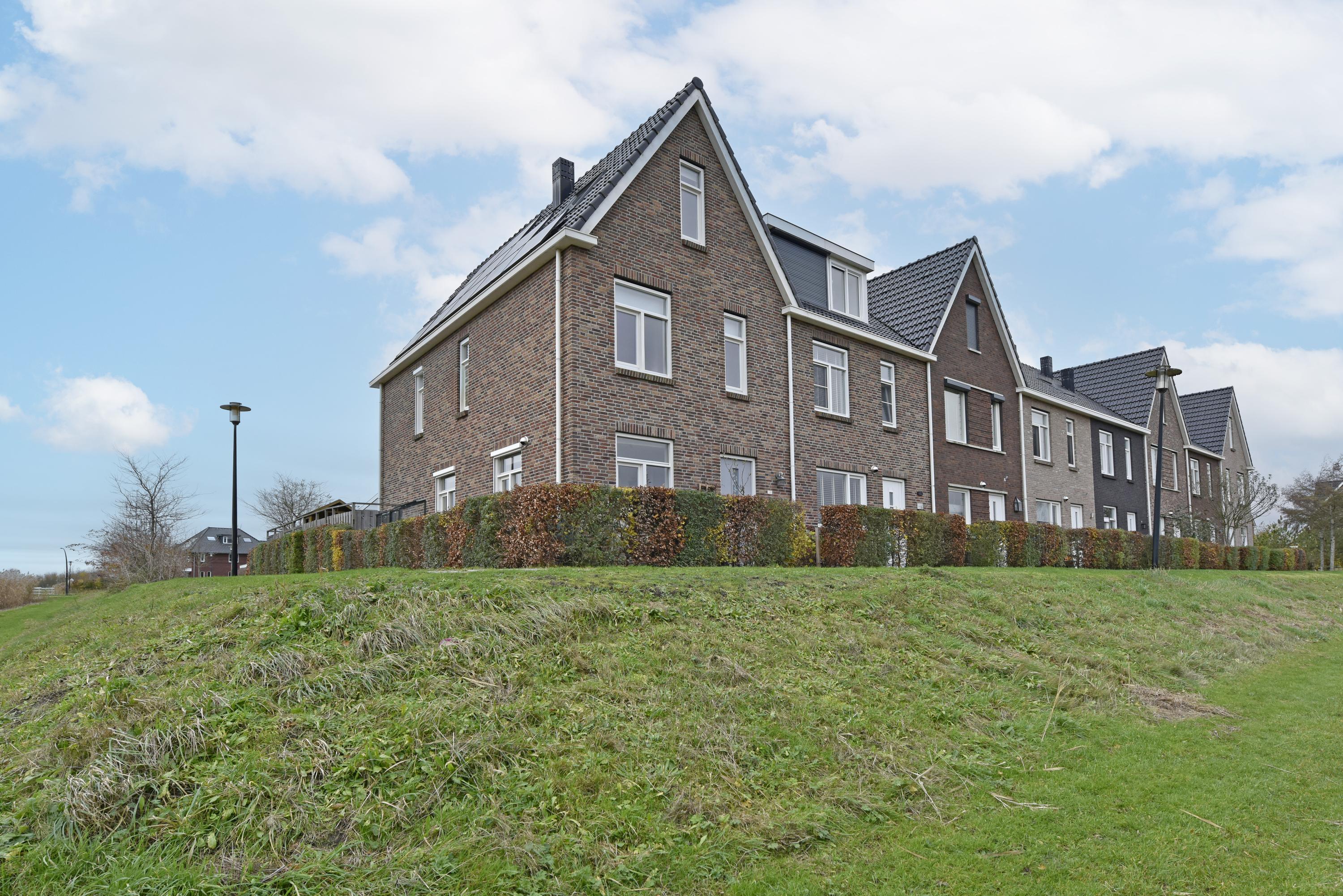 Te koop: Foto Woonhuis aan de Liguster 18 in Nieuwveen