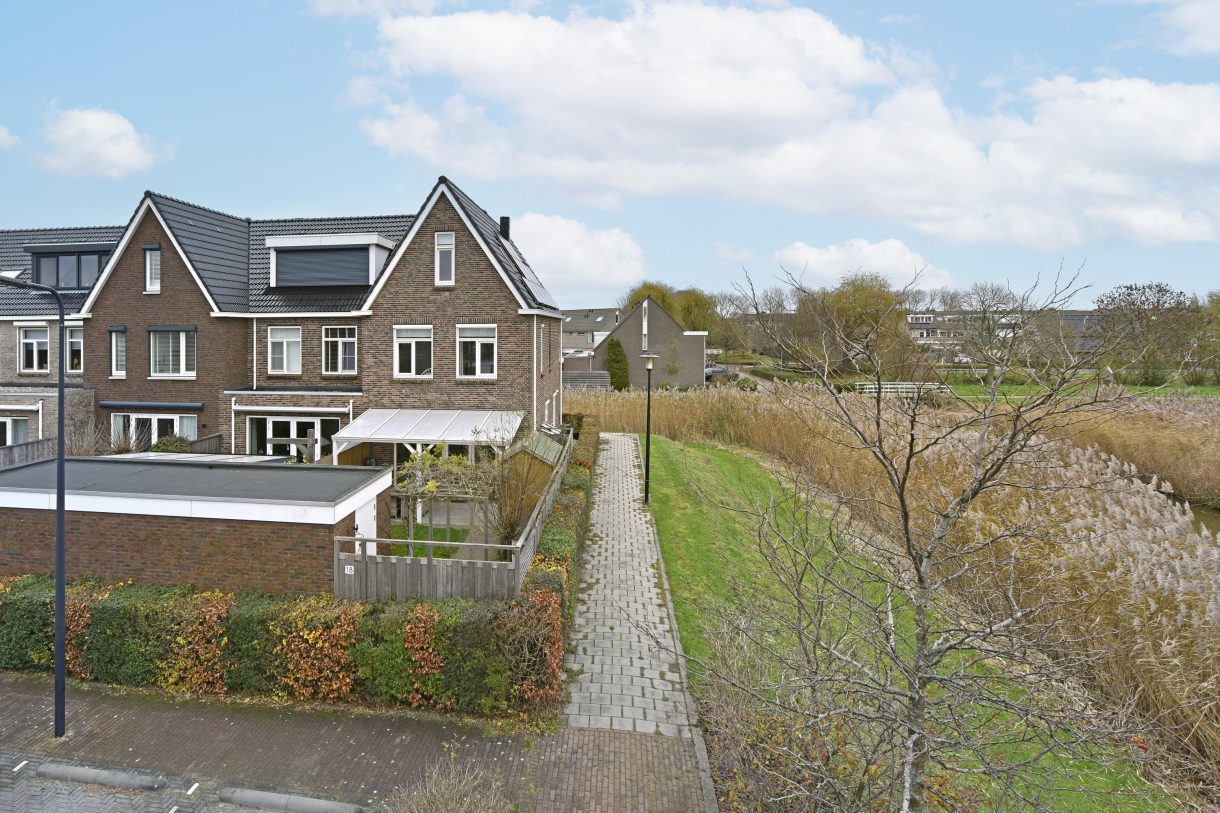 Te koop: Foto Woonhuis aan de Liguster 18 in Nieuwveen