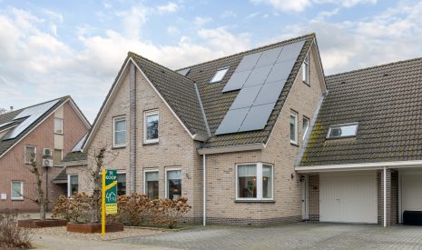 Hoofdfoto van Nijeveen De Veurdele 75