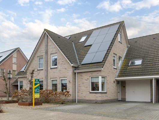 Hoofdfoto van Nijeveen De Veurdele 75