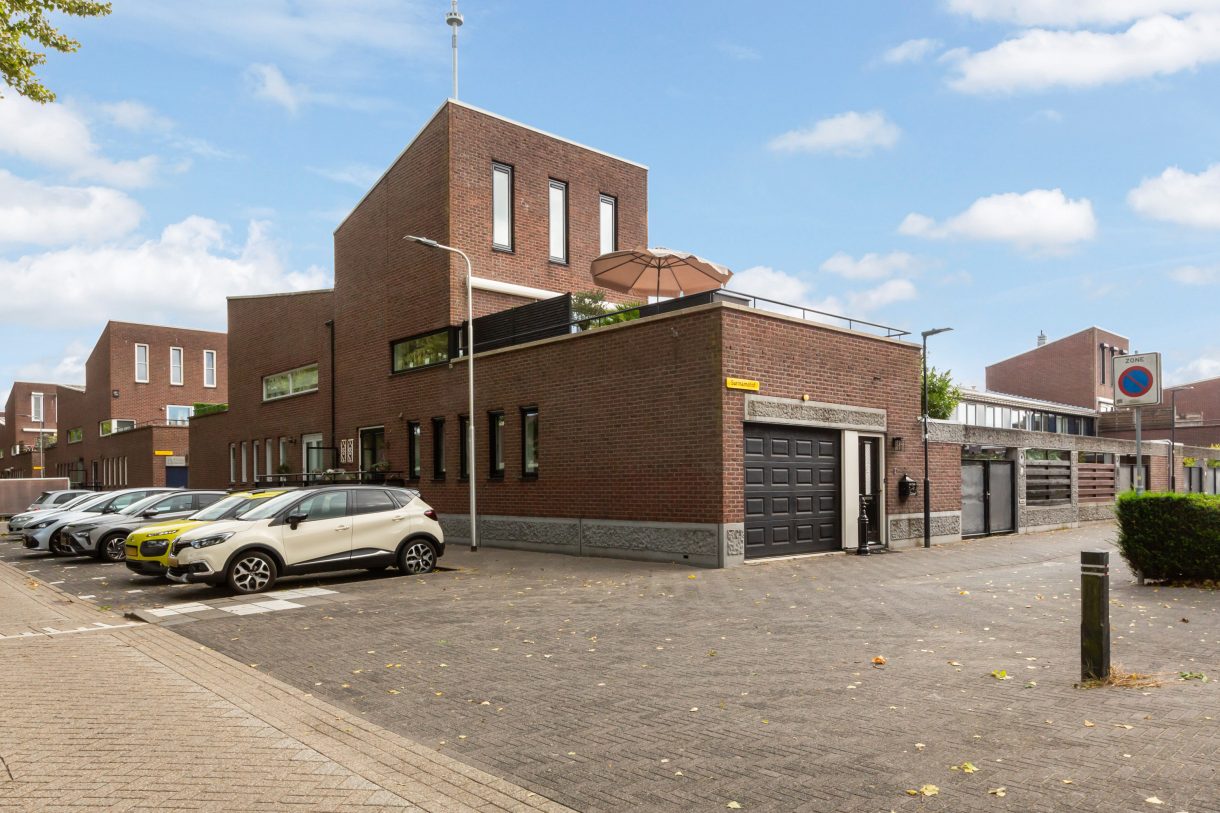 Te koop: Foto Woonhuis aan de Surinamehof 1 in IJsselstein