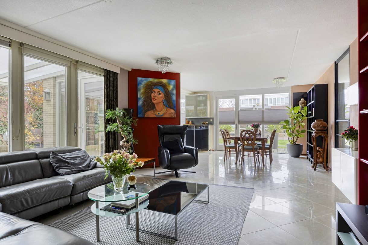 Te koop: Foto Woonhuis aan de Warmoezerij 11 in Alphen aan den Rijn