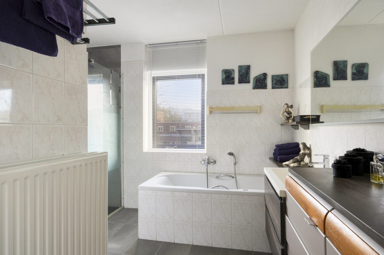 Te koop: Foto Woonhuis aan de Warmoezerij 11 in Alphen aan den Rijn