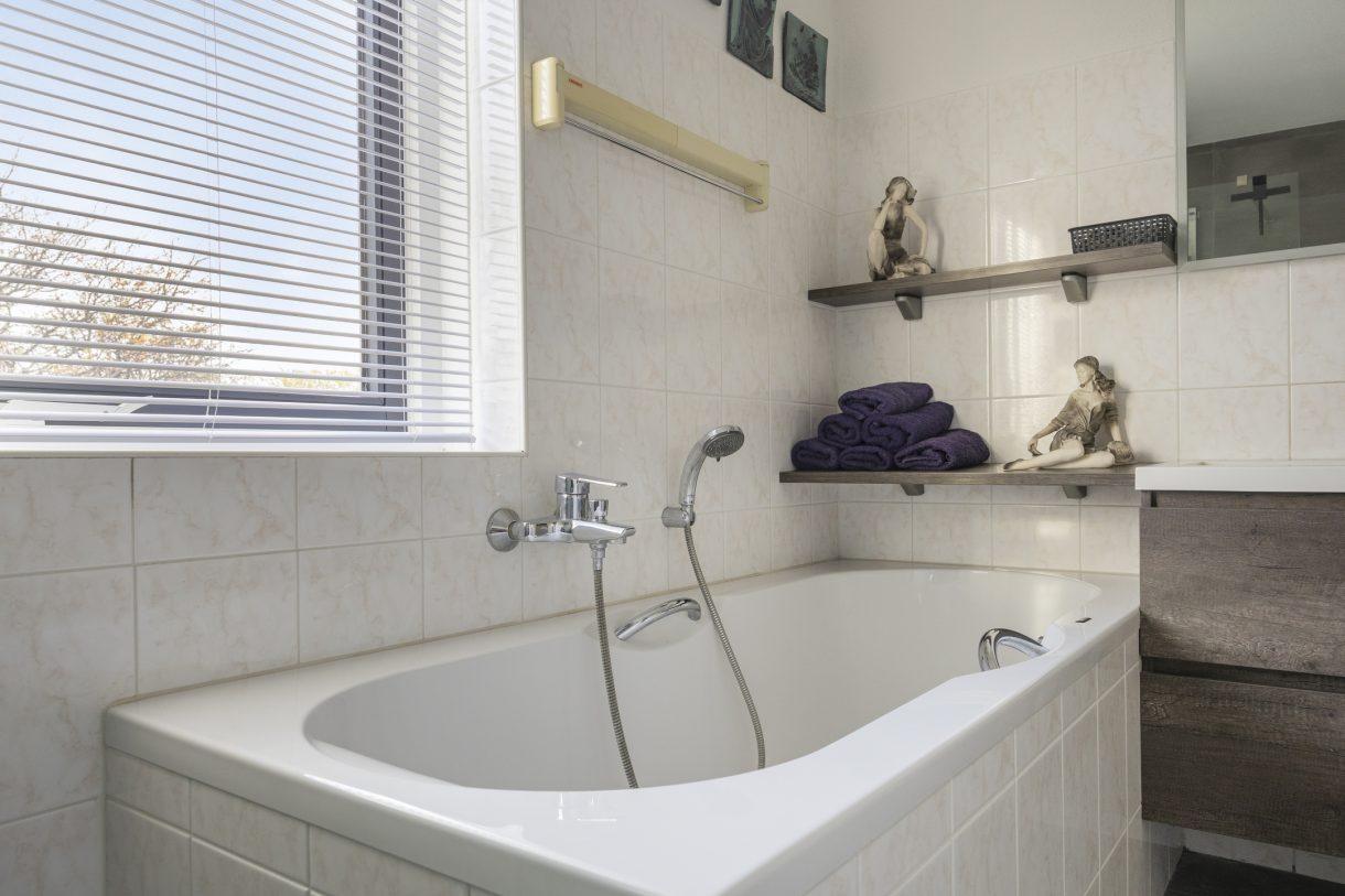 Te koop: Foto Woonhuis aan de Warmoezerij 11 in Alphen aan den Rijn