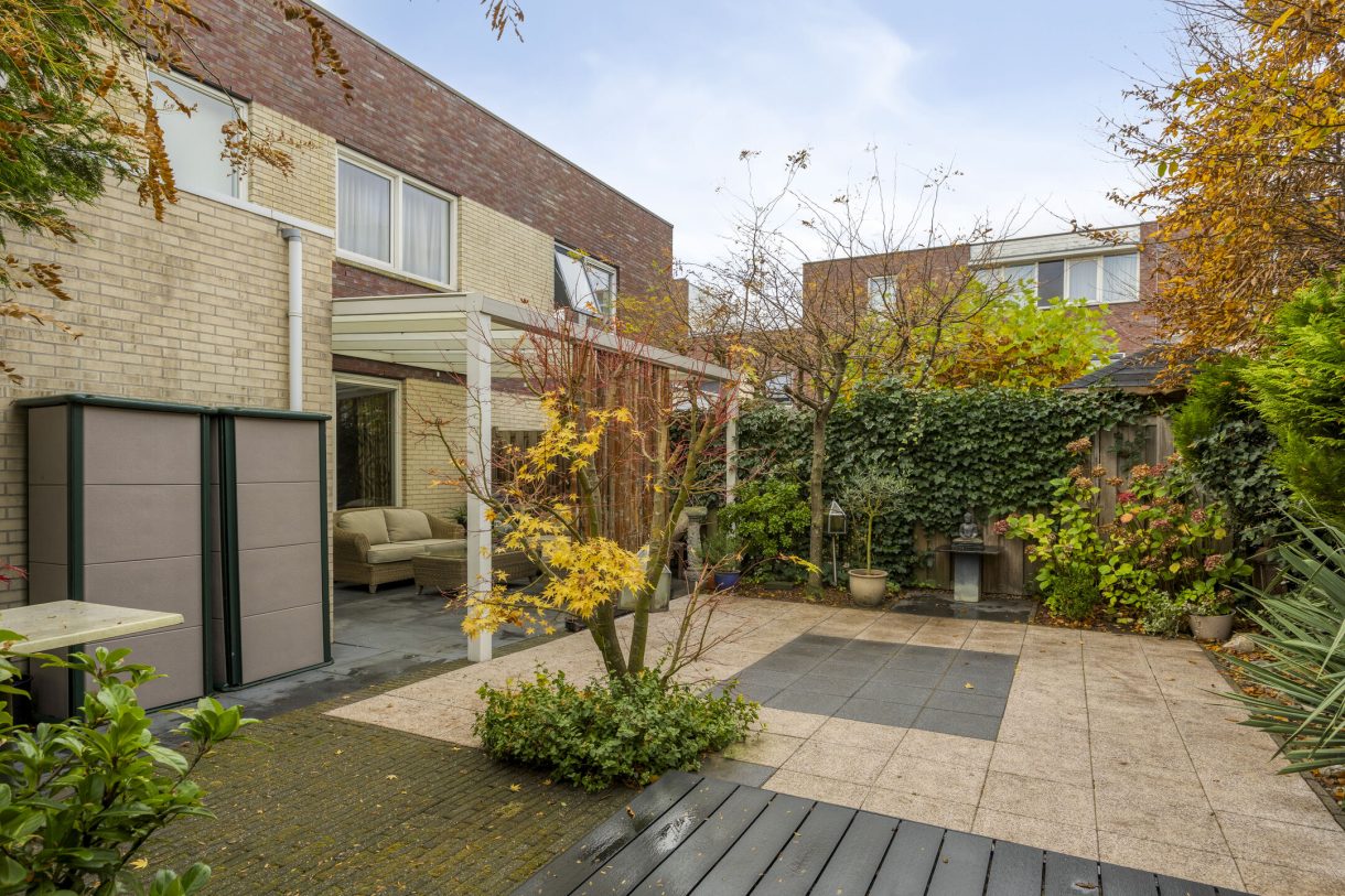 Te koop: Foto Woonhuis aan de Warmoezerij 11 in Alphen aan den Rijn