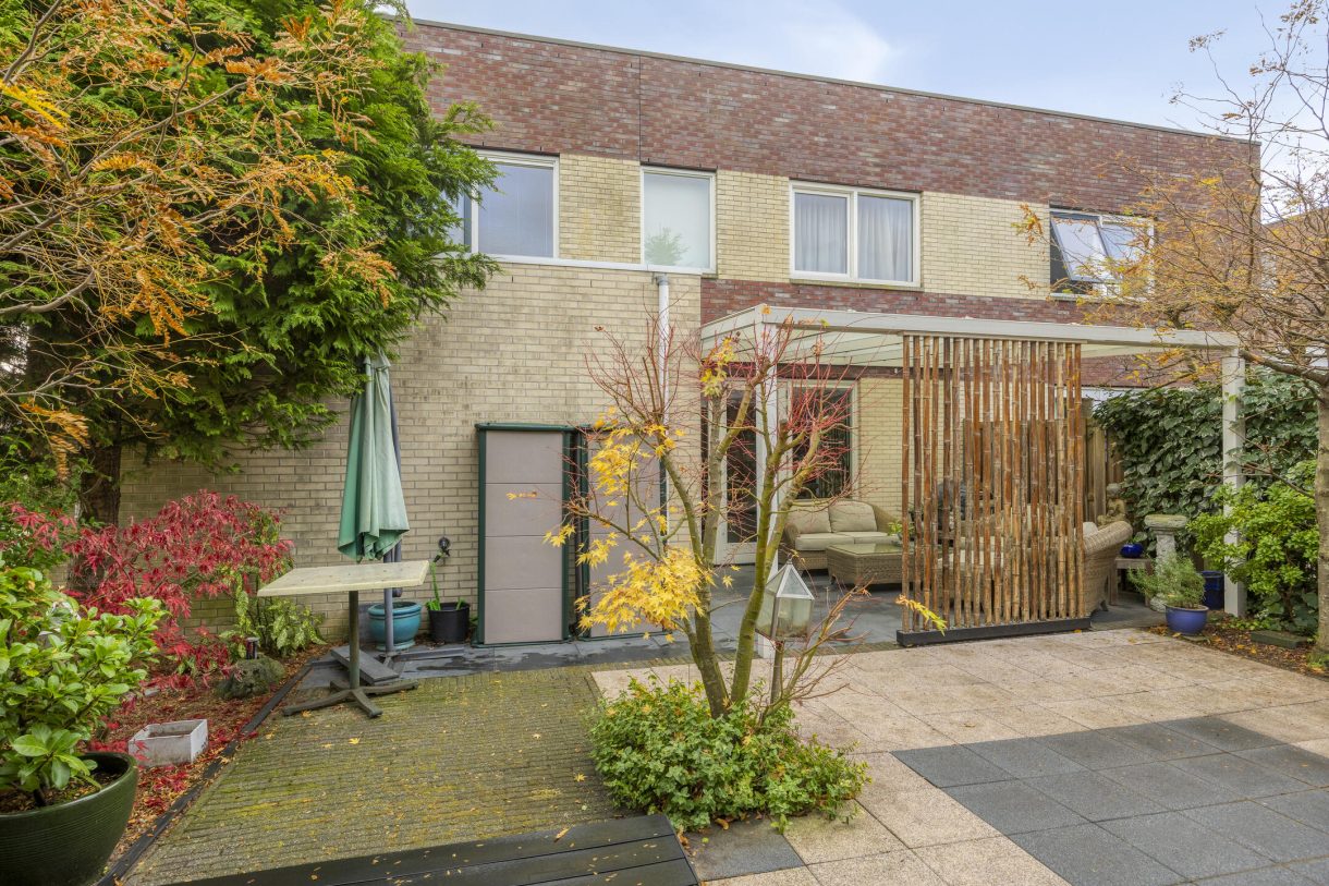 Te koop: Foto Woonhuis aan de Warmoezerij 11 in Alphen aan den Rijn