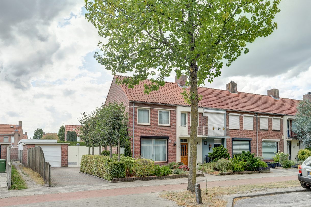 Te koop: Foto Woonhuis aan de Rembrandtlaan 39 in Rijen