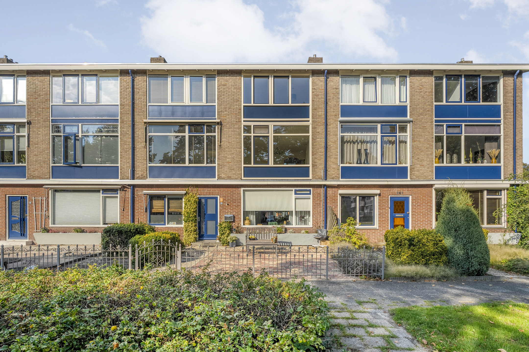 koop  Hoogeveen  Tamboerlaan 313 – Hoofdfoto