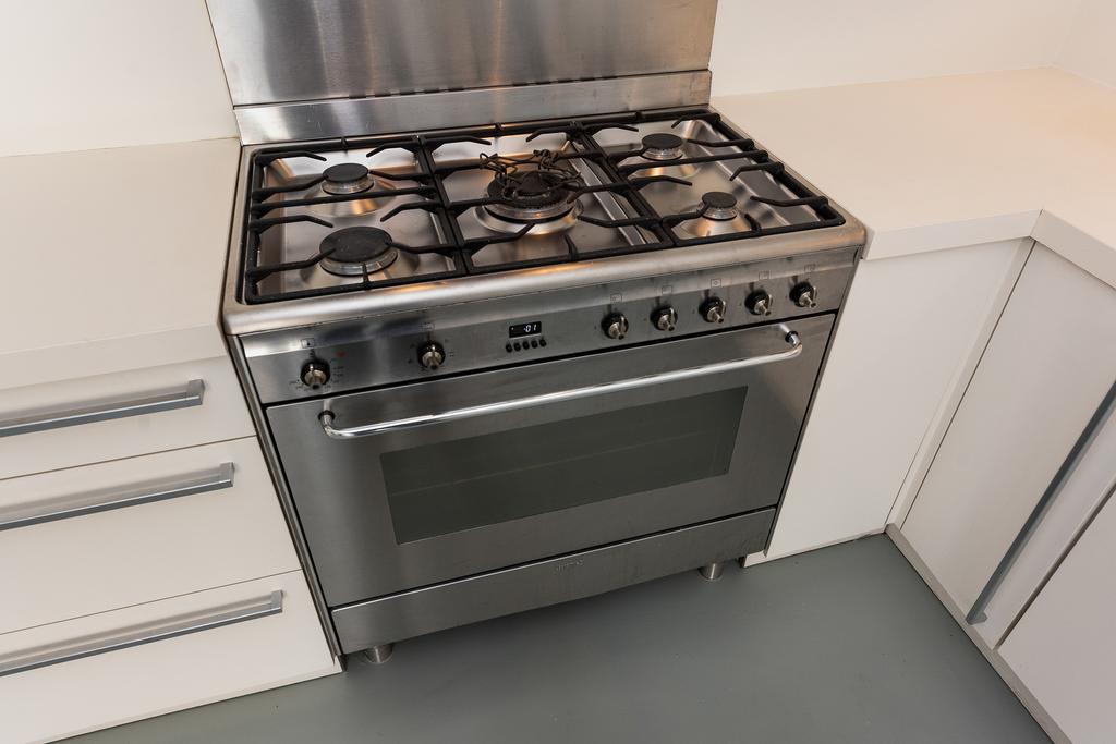 Te huur: Foto Woonhuis aan de Groenewegje 106 in 's-Gravenhage