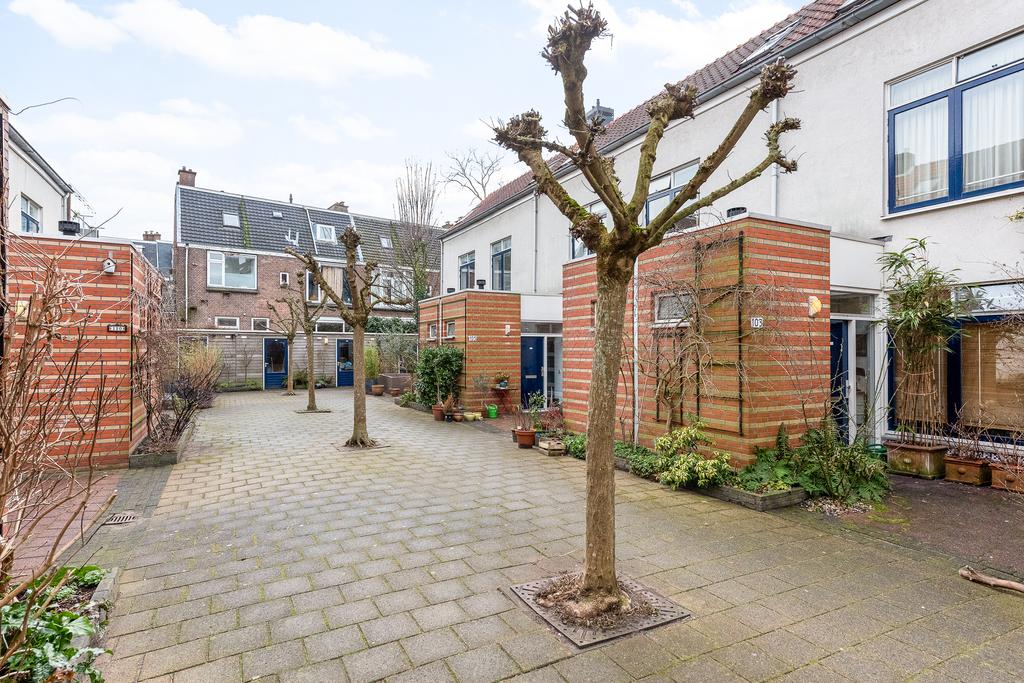 Te huur: Foto Woonhuis aan de Groenewegje 106 in 's-Gravenhage