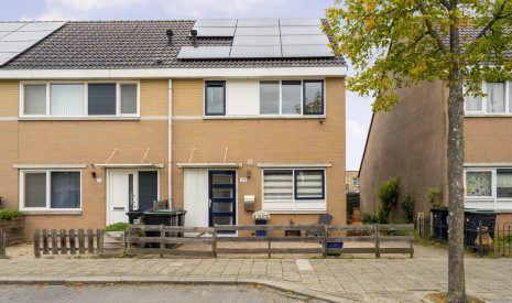 Te koop: Foto Woonhuis aan de Catalpastraat 17 in Almere