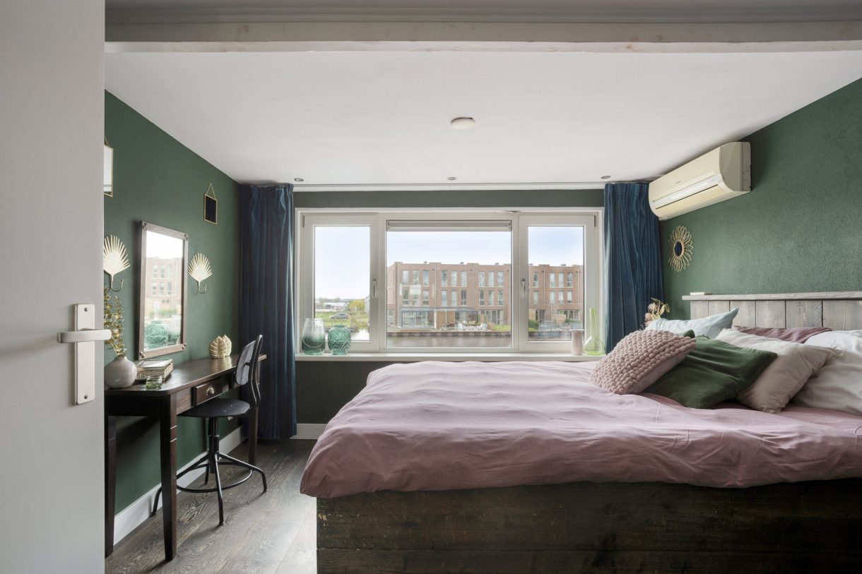 Te koop: Foto Woonhuis aan de Kortsteekterweg 49 in Alphen aan den Rijn