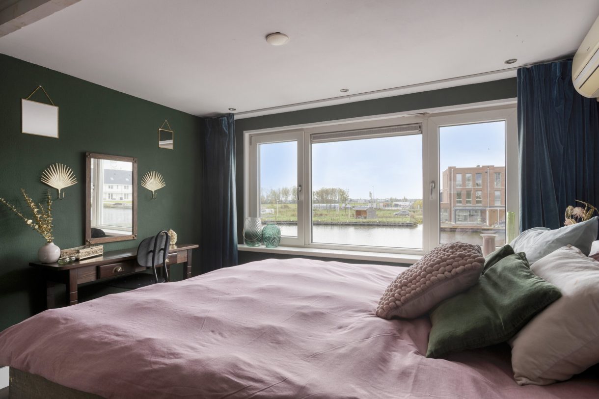 Te koop: Foto Woonhuis aan de Kortsteekterweg 49 in Alphen aan den Rijn