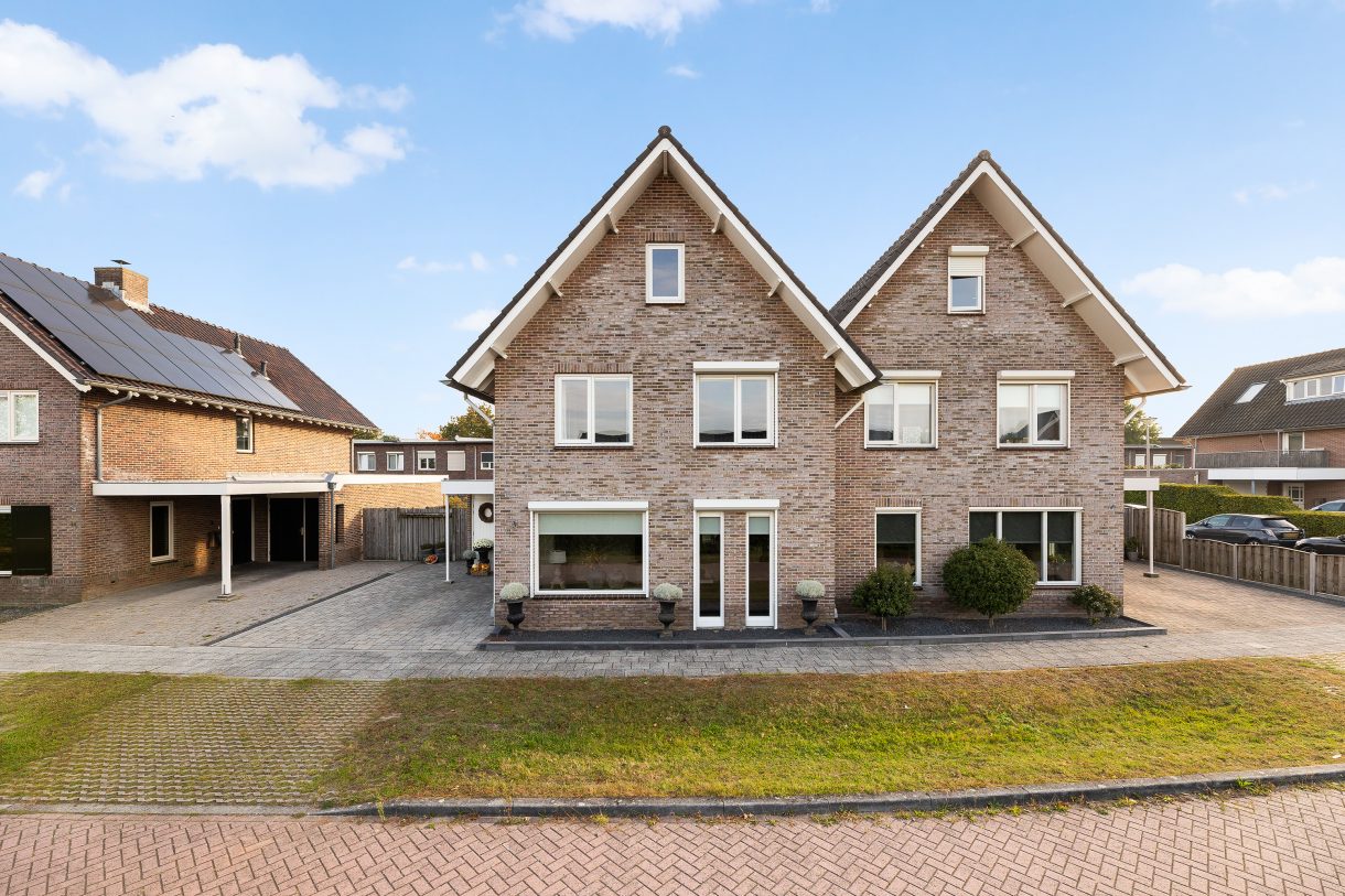 Te koop: Foto Woonhuis aan de Adolf van Nassaustraat 12 in Wezep