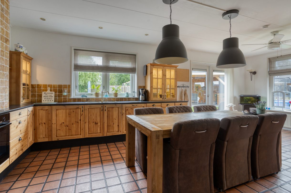 Te koop: Foto Woonhuis aan de Goudsbloemstraat 10 in Munnekezijl