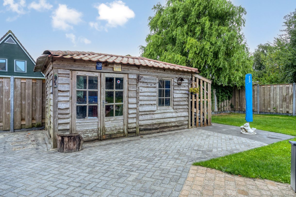 Te koop: Foto Woonhuis aan de Goudsbloemstraat 10 in Munnekezijl