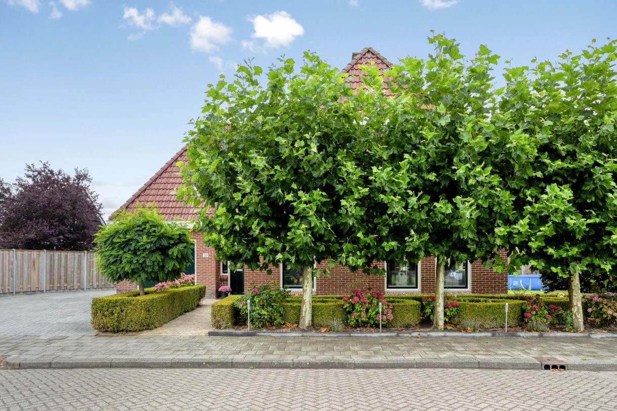 Te koop: Foto Woonhuis aan de Goudsbloemstraat 10 in Munnekezijl