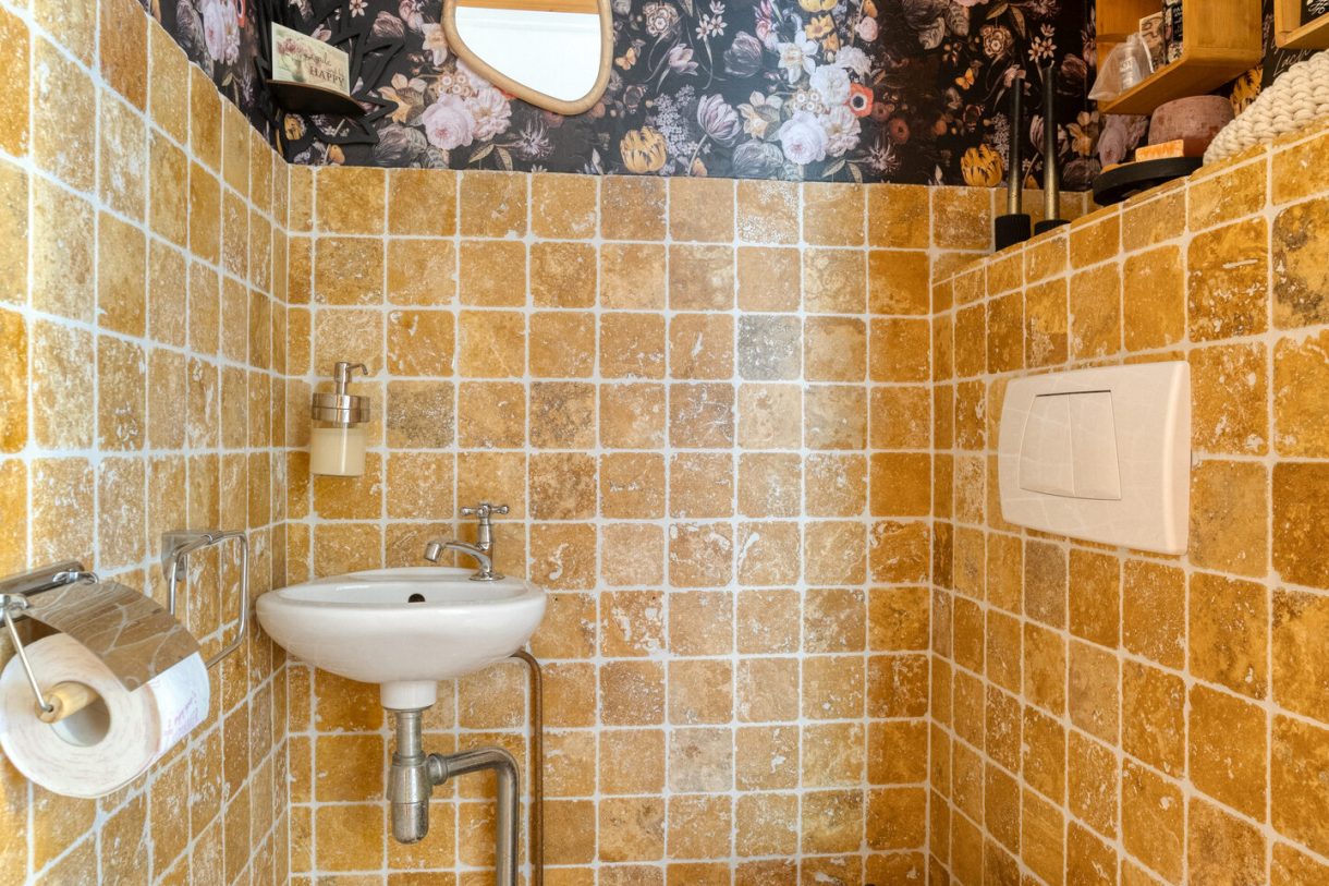 Te koop: Foto Woonhuis aan de Goudsbloemstraat 10 in Munnekezijl