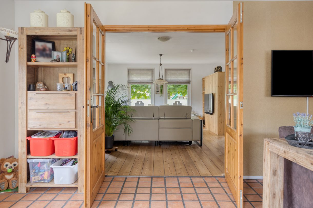 Te koop: Foto Woonhuis aan de Goudsbloemstraat 10 in Munnekezijl