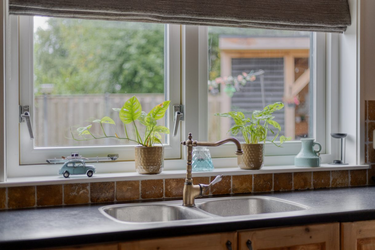 Te koop: Foto Woonhuis aan de Goudsbloemstraat 10 in Munnekezijl