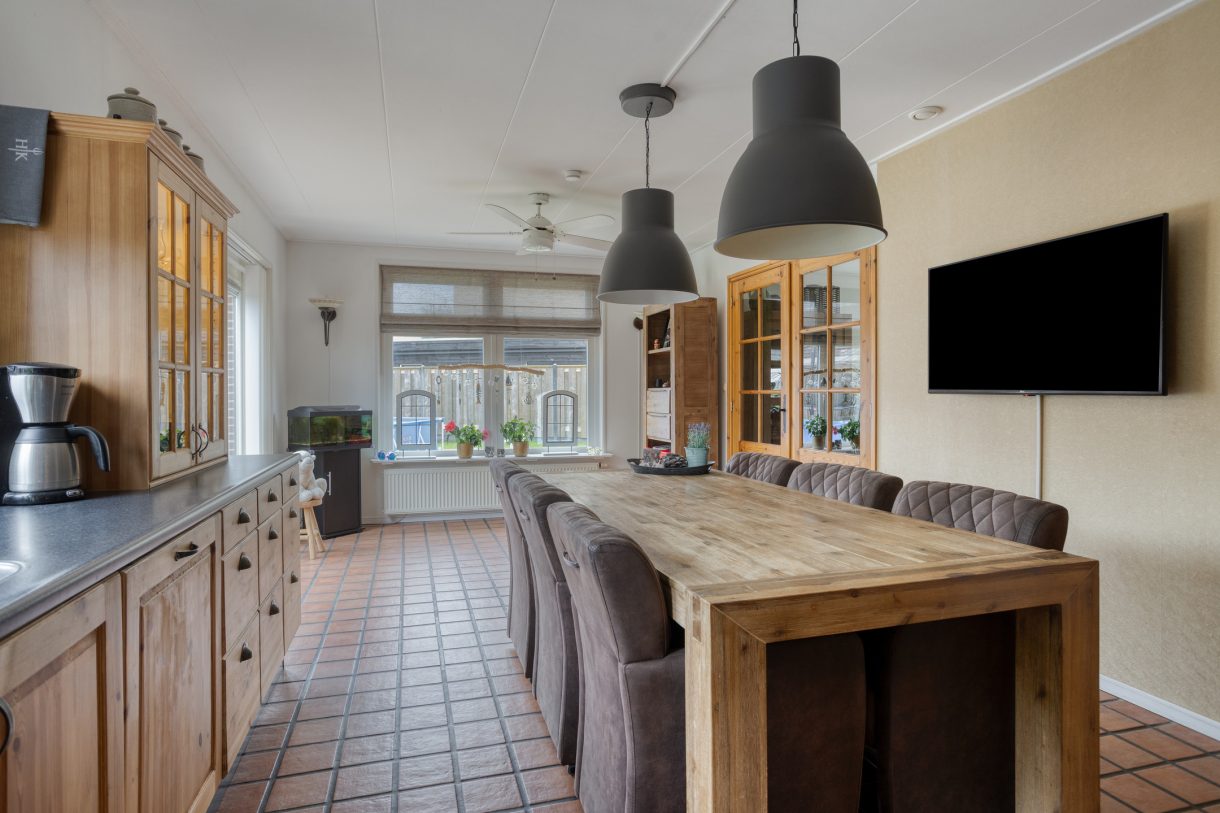 Te koop: Foto Woonhuis aan de Goudsbloemstraat 10 in Munnekezijl