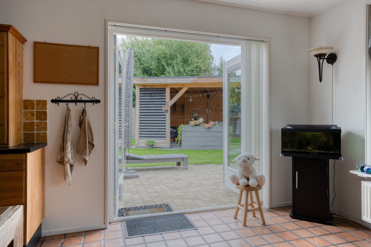 Te koop: Foto Woonhuis aan de Goudsbloemstraat 10 in Munnekezijl