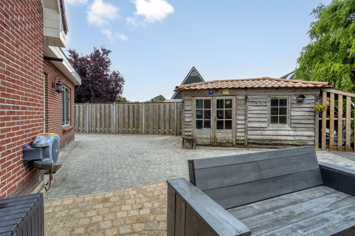 Te koop: Foto Woonhuis aan de Goudsbloemstraat 10 in Munnekezijl