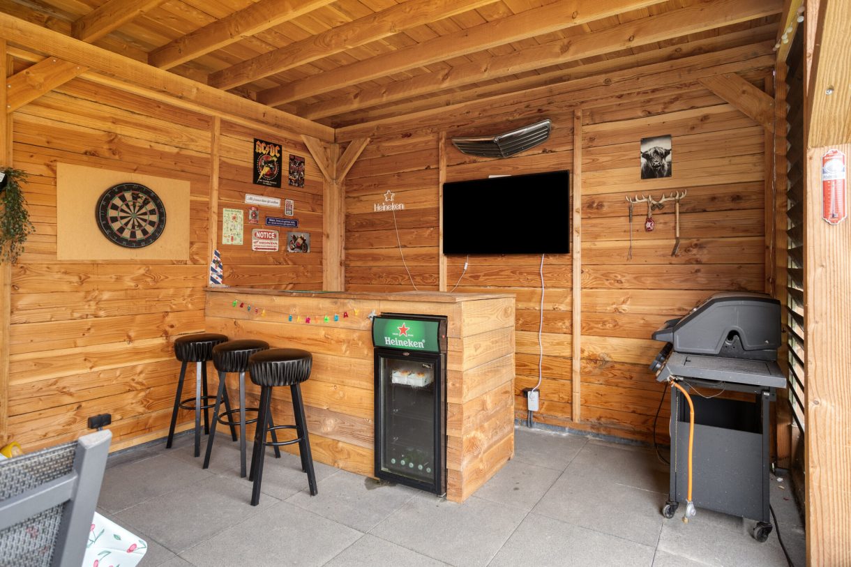 Te koop: Foto Woonhuis aan de Goudsbloemstraat 10 in Munnekezijl