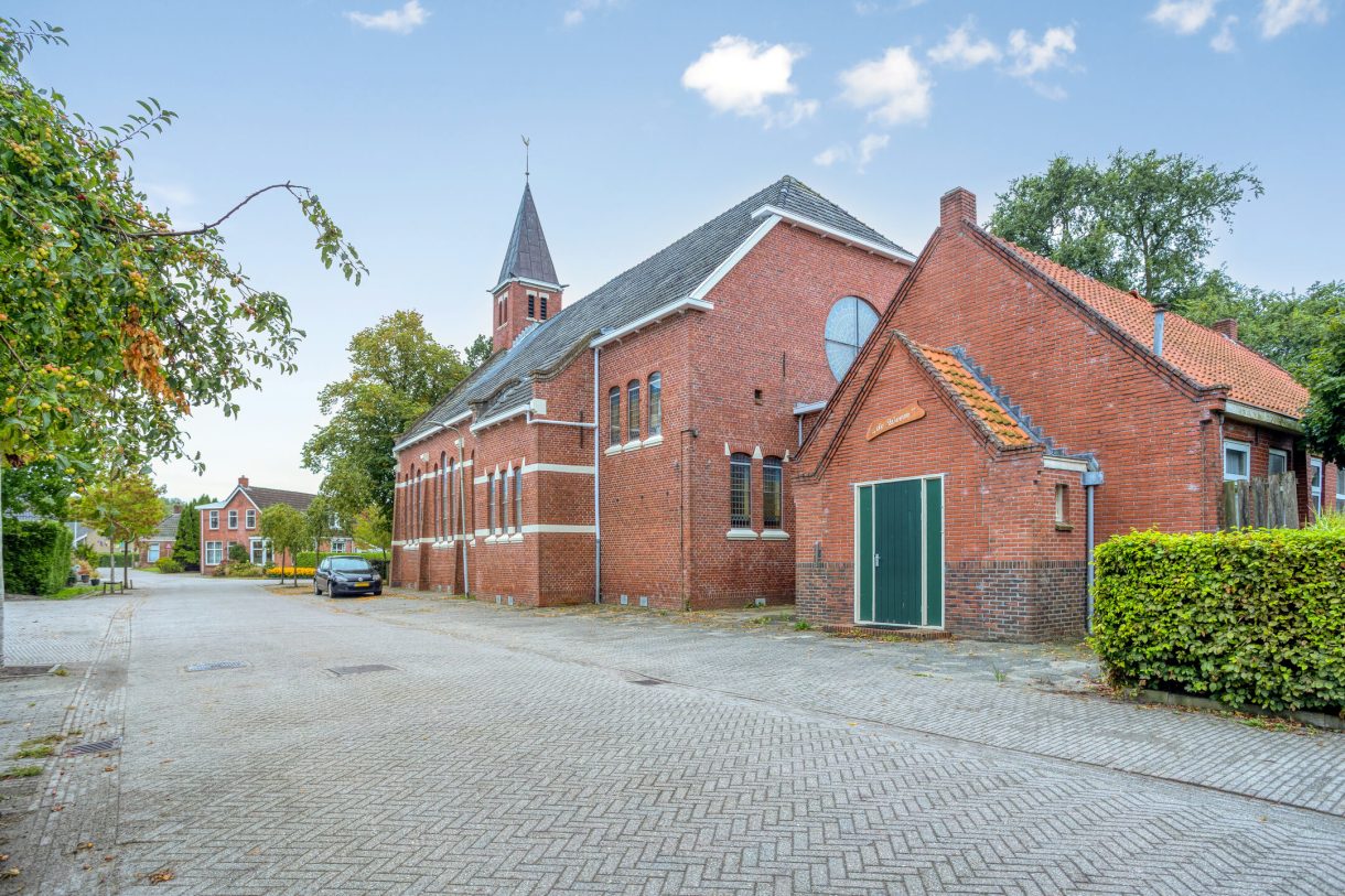 Te koop: Foto Woonhuis aan de Goudsbloemstraat 10 in Munnekezijl