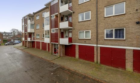 Hoofdfoto van Dieren Mezenlaan 93