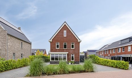 koop  Winssen  Karmijn 56 – Hoofdfoto