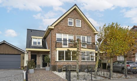 Te koop: Foto Woonhuis aan de Simon van Capelweg 31A in Noorden