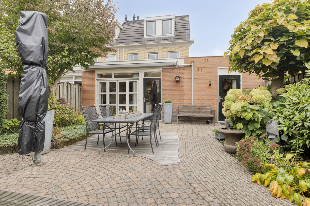 Te koop: Foto Woonhuis aan de Molièrelaan 10 in Eindhoven