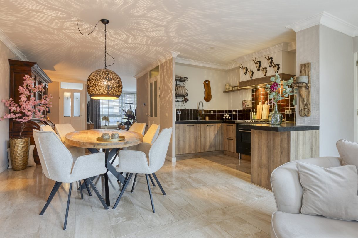 Te koop: Foto Woonhuis aan de Molièrelaan 10 in Eindhoven