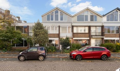 Hoofdfoto van IJsselstein Vicarielaan 51