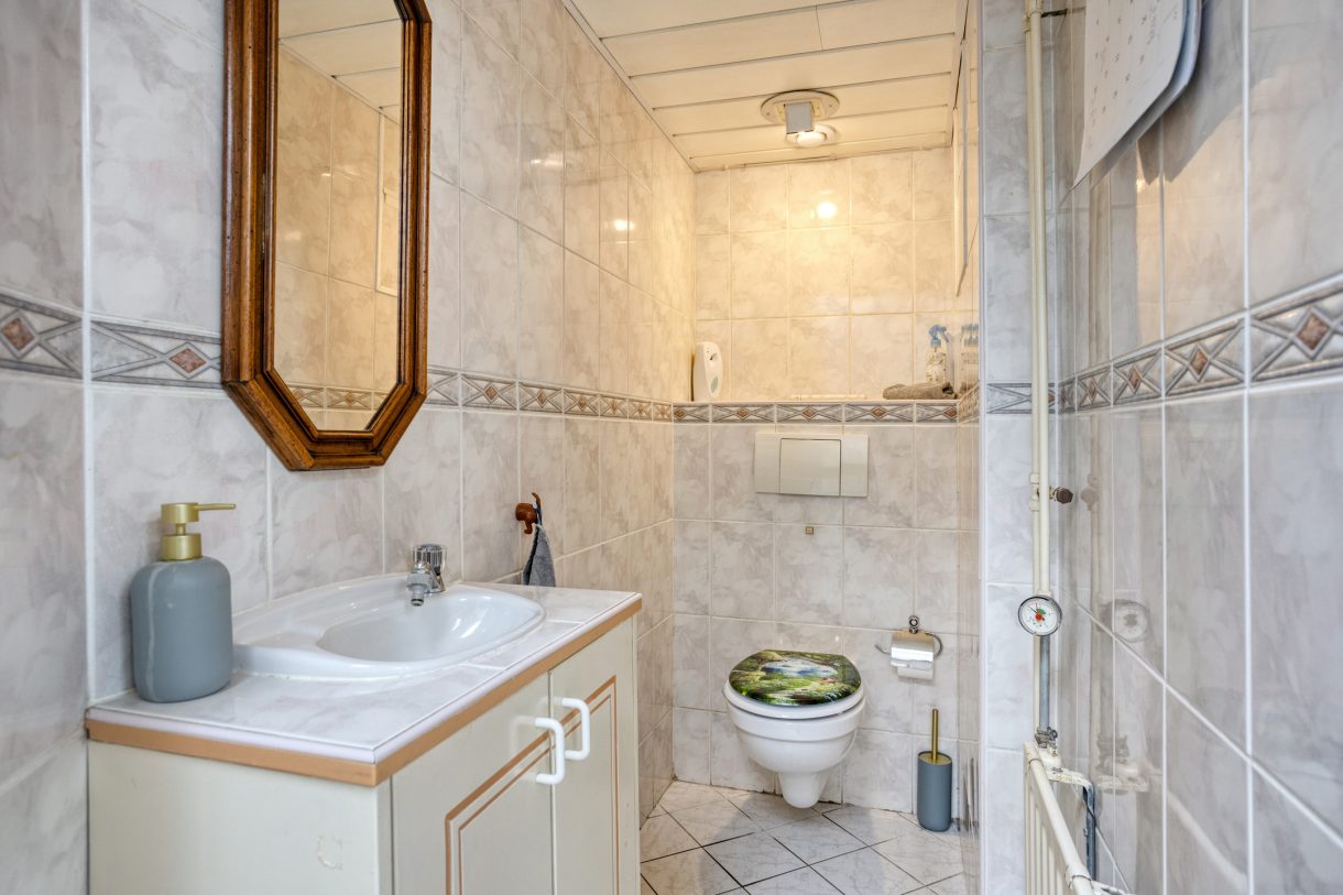 Te koop: Foto Woonhuis aan de Jongkindt Coninckstraat 14 in Alphen aan den Rijn