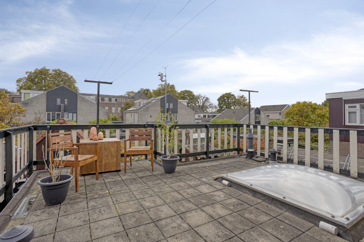 Te koop: Foto Woonhuis aan de Jongkindt Coninckstraat 14 in Alphen aan den Rijn