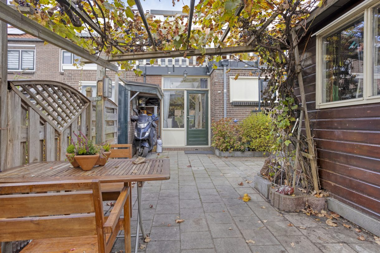 Te koop: Foto Woonhuis aan de Jongkindt Coninckstraat 14 in Alphen aan den Rijn