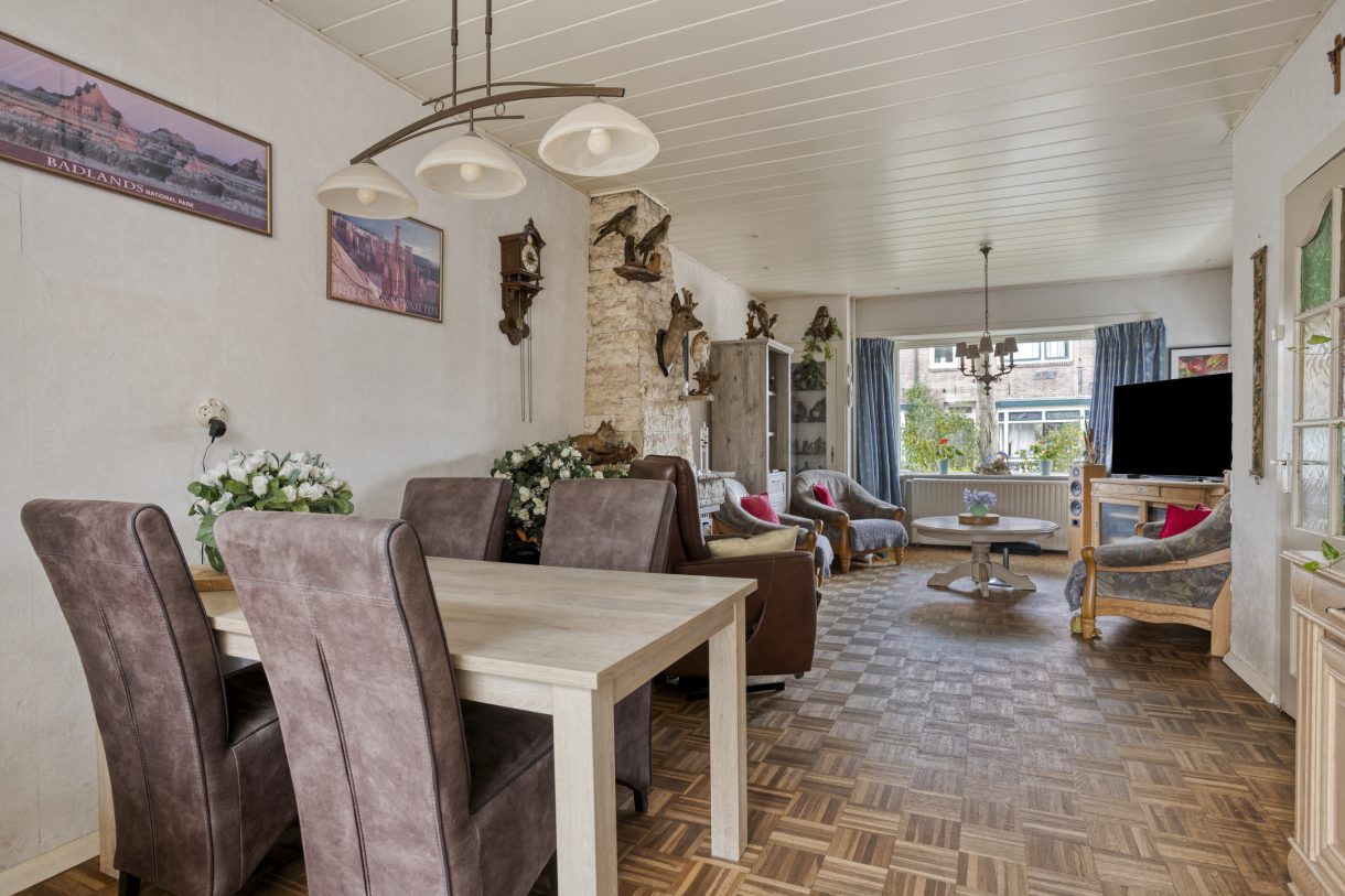 Te koop: Foto Woonhuis aan de Jongkindt Coninckstraat 14 in Alphen aan den Rijn