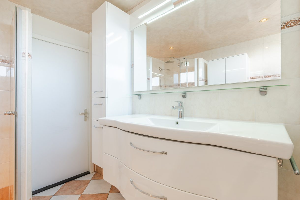 Te koop: Foto Woonhuis aan de Graaf Albrechtstraat 28 in Nieuwerbrug aan den Rijn